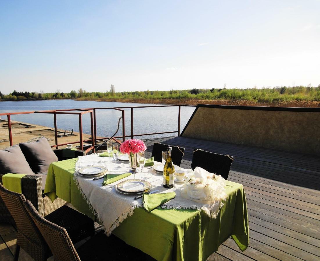 On The River Vishenki  Exterior foto
